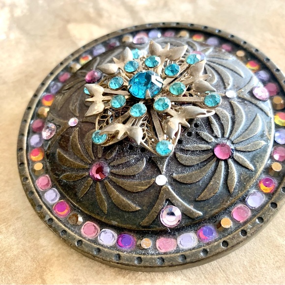 Belt buckle brass round rhinestones vintage brooch attached one of a kind - Picture 3 of 5